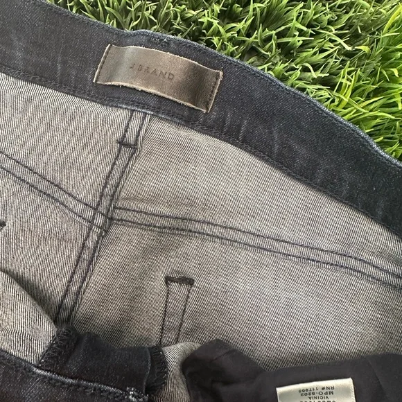 J Brand Tyler soft slim stretchy dark wash jeans men’s size 32 - Picture 3 of 11